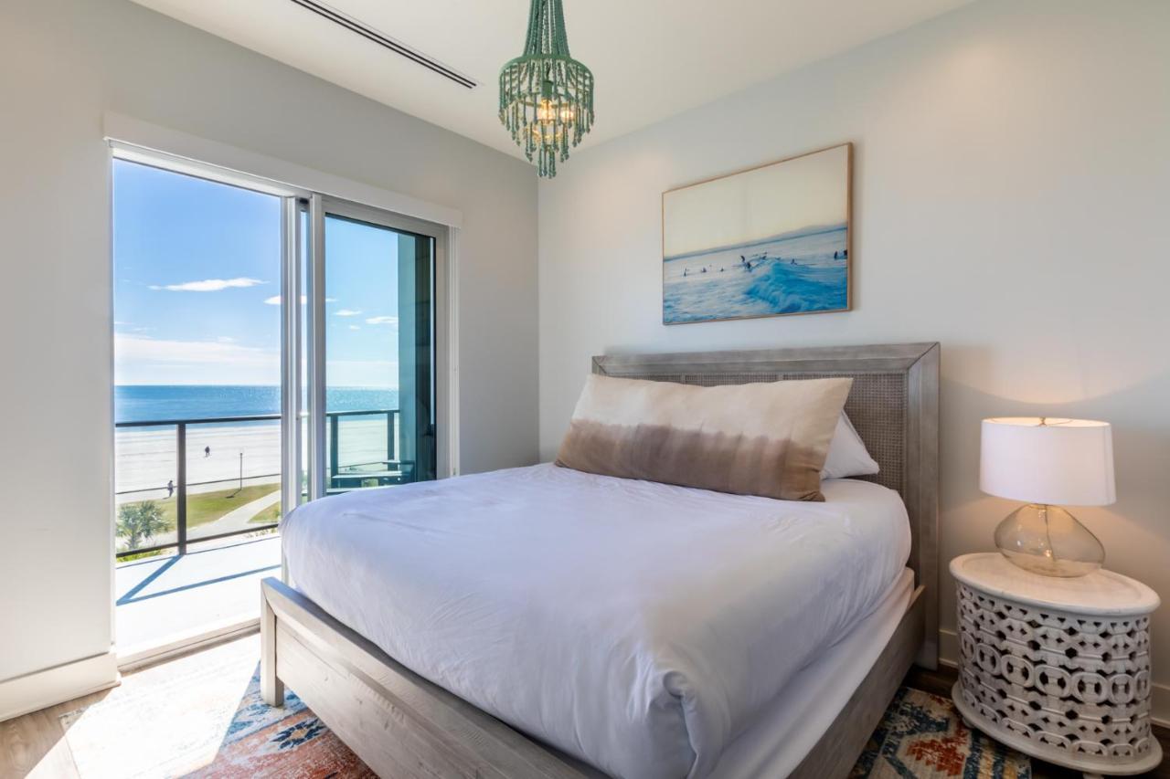 Luxury 4 Bedroom Beachfront Condo With Rooftop Pool Next To The Hangout! Gp 303 Gulf Shores Exterior photo