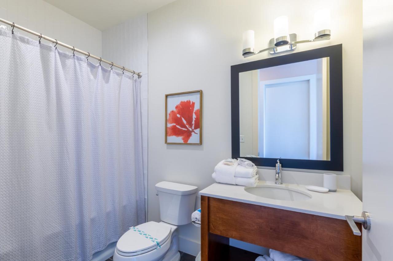 Luxury 4 Bedroom Beachfront Condo With Rooftop Pool Next To The Hangout! Gp 303 Gulf Shores Exterior photo