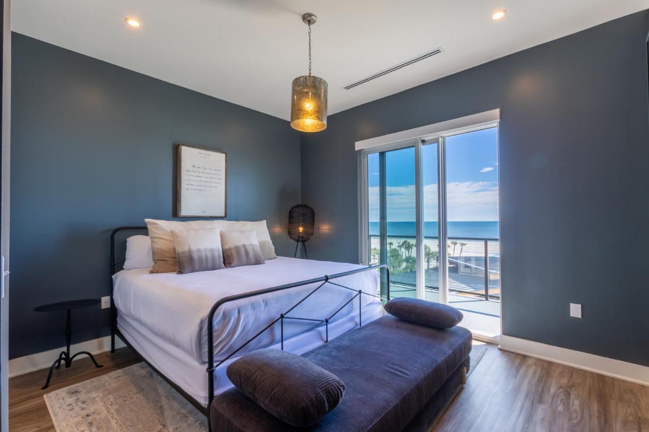 Luxury 4 Bedroom Beachfront Condo With Rooftop Pool Next To The Hangout! Gp 303 Gulf Shores Exterior photo