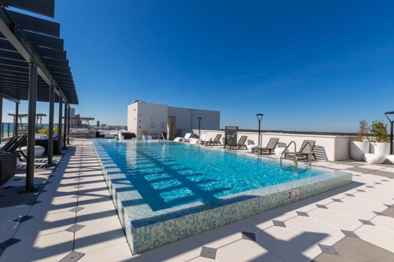 Luxury 4 Bedroom Beachfront Condo With Rooftop Pool Next To The Hangout! Gp 303 Gulf Shores Exterior photo