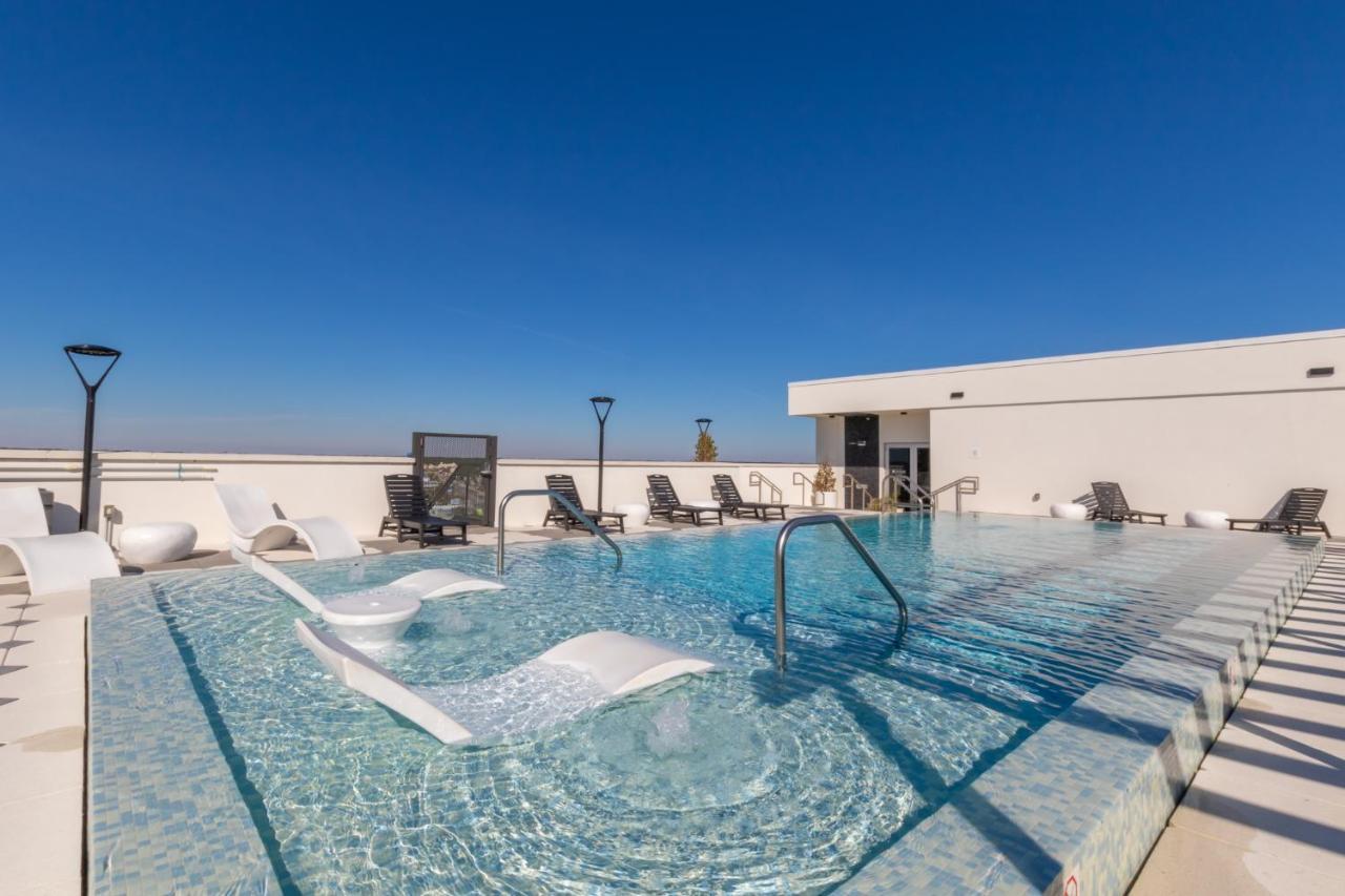 Luxury 4 Bedroom Beachfront Condo With Rooftop Pool Next To The Hangout! Gp 303 Gulf Shores Exterior photo
